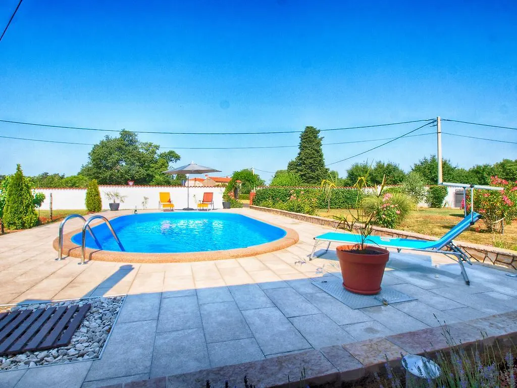 Holiday Home Villa Angelina 1233 Barban